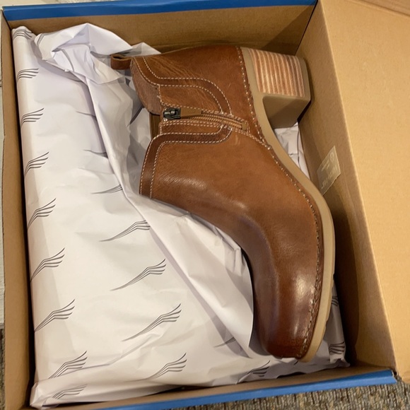Dansko Boots! New!! - Picture 2 of 3